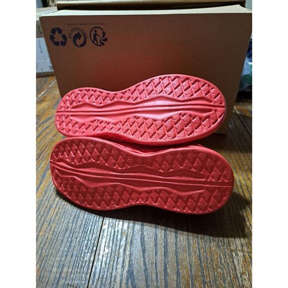 New Kids Youth Size 7 (38) Daclay Red Athletic Casual Running Shoes Sneakers - Picture 8 of 8